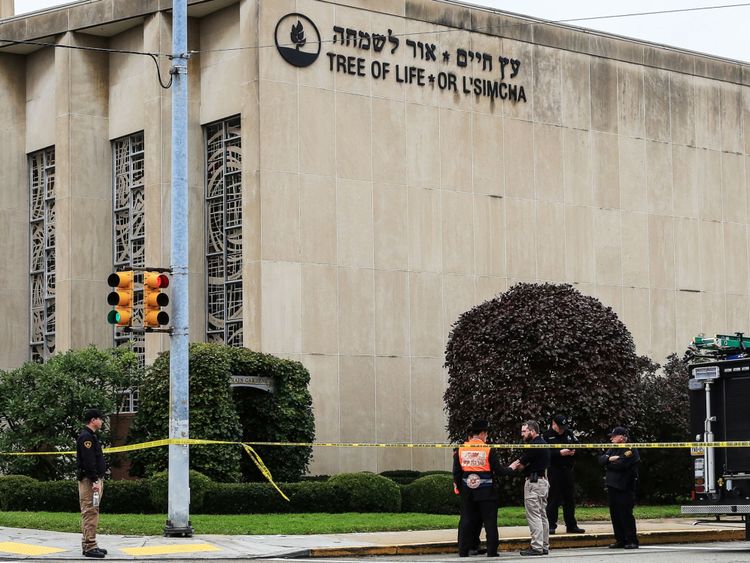 Police outside Tree of Life synagogue