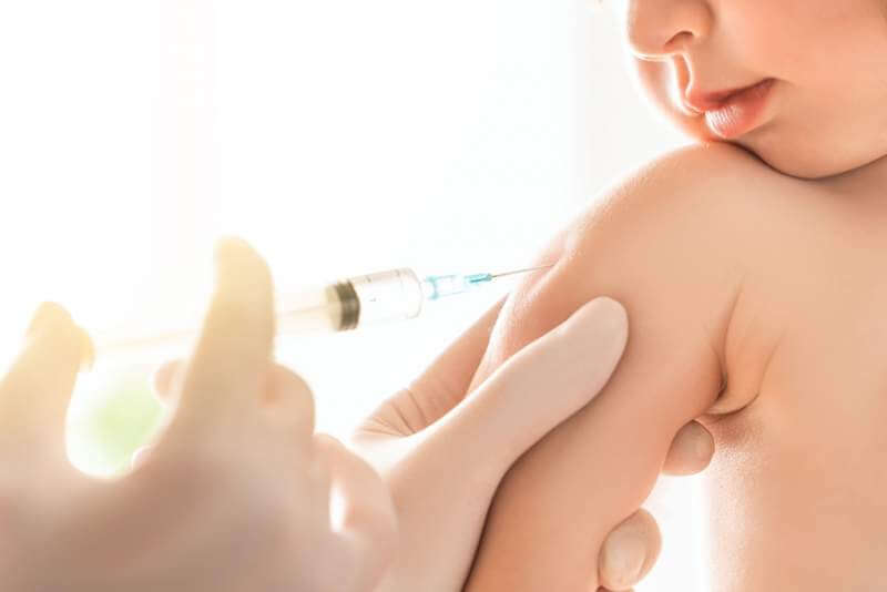 vaccination-to-child